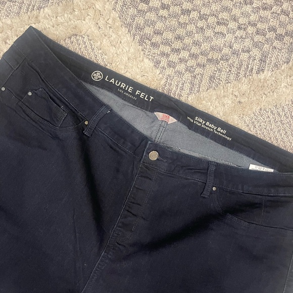 Laurie Felt Silky Baby Bell with Vital Stretch Technology Dark Denim Jeans 3XP - Picture 2 of 5